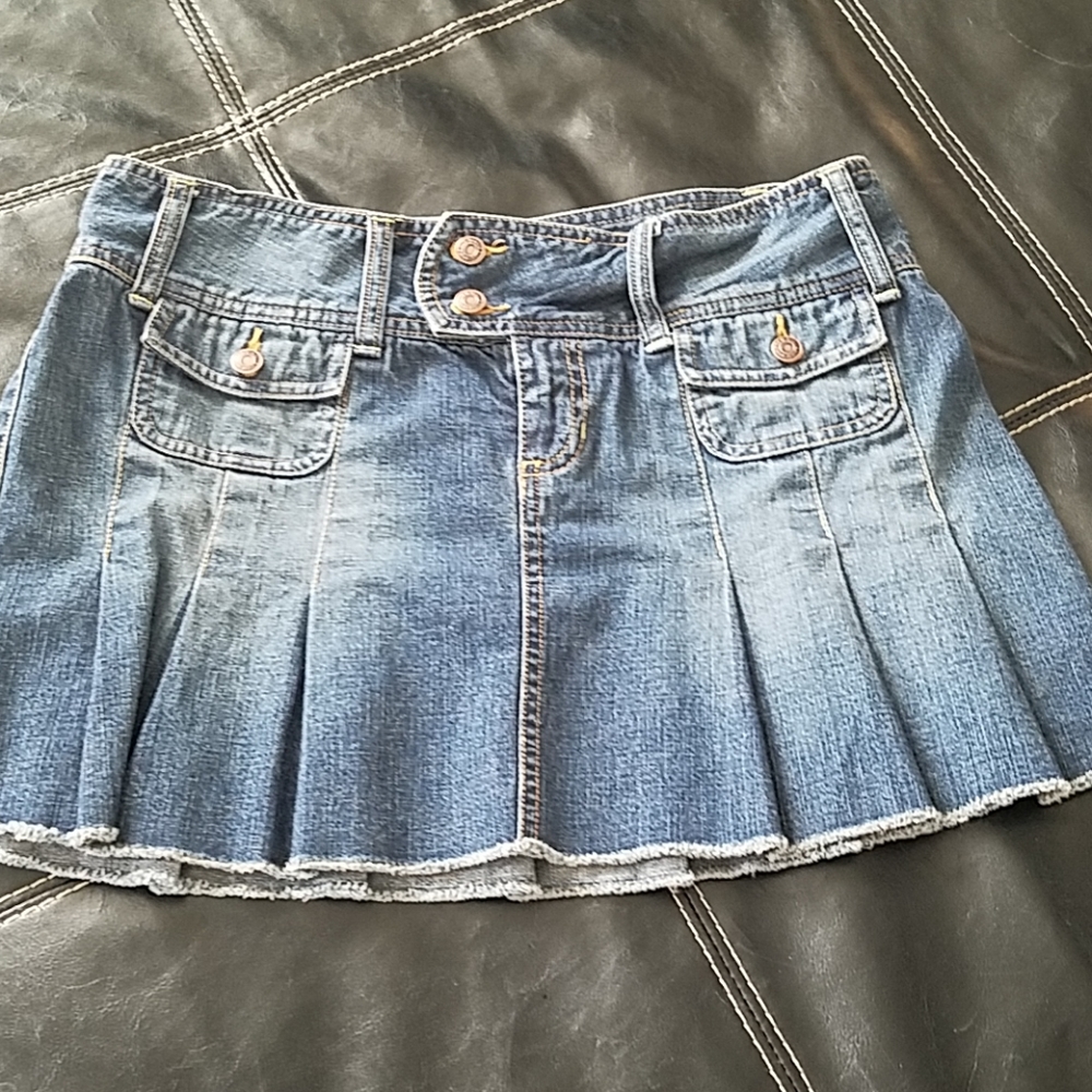 Old Navy Pleated Jean Raw Bottom Skirt Sz 6